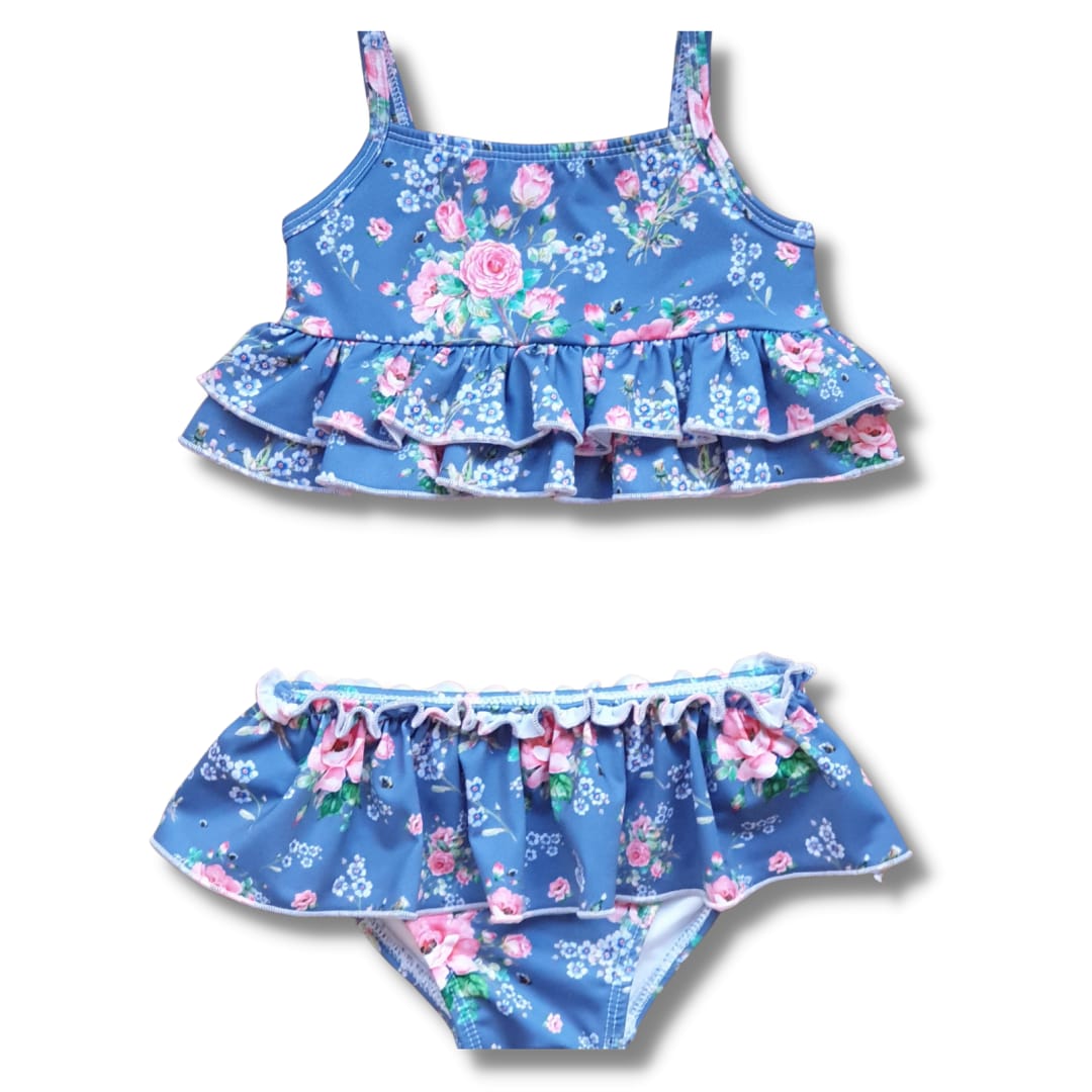 Blauwe bikini met rozen