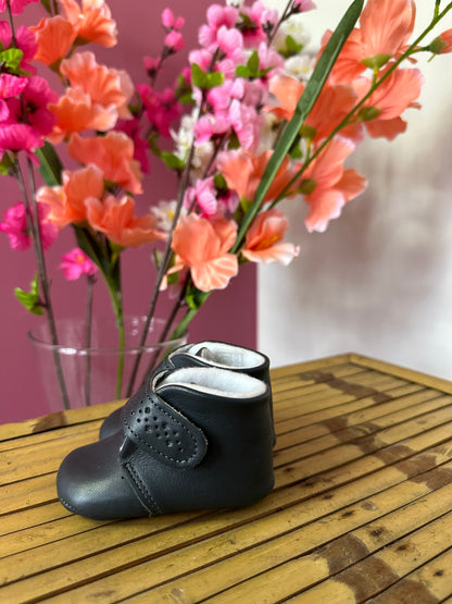Soft leather baby shoes Dark Gray - Cuquito