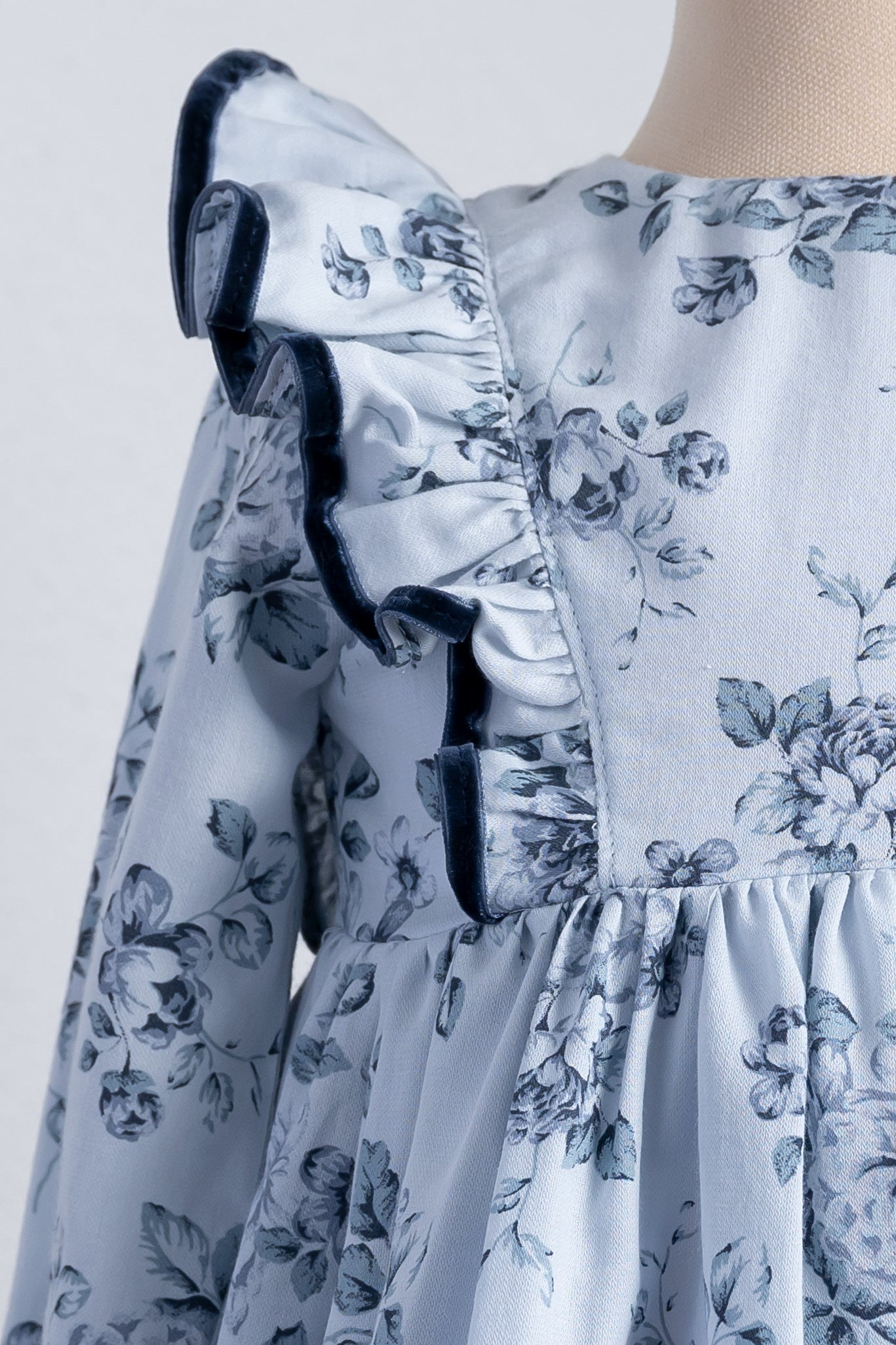 Blauwe bloemen jurk
